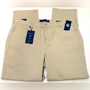 Women’s 16W Gloria Vanderbilt Amanda Jeans NWT